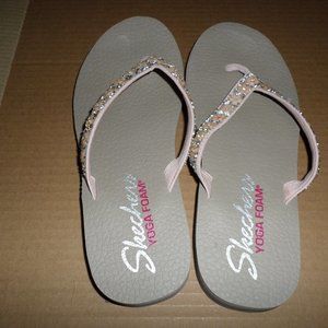 Women Skechers Flip Flops
